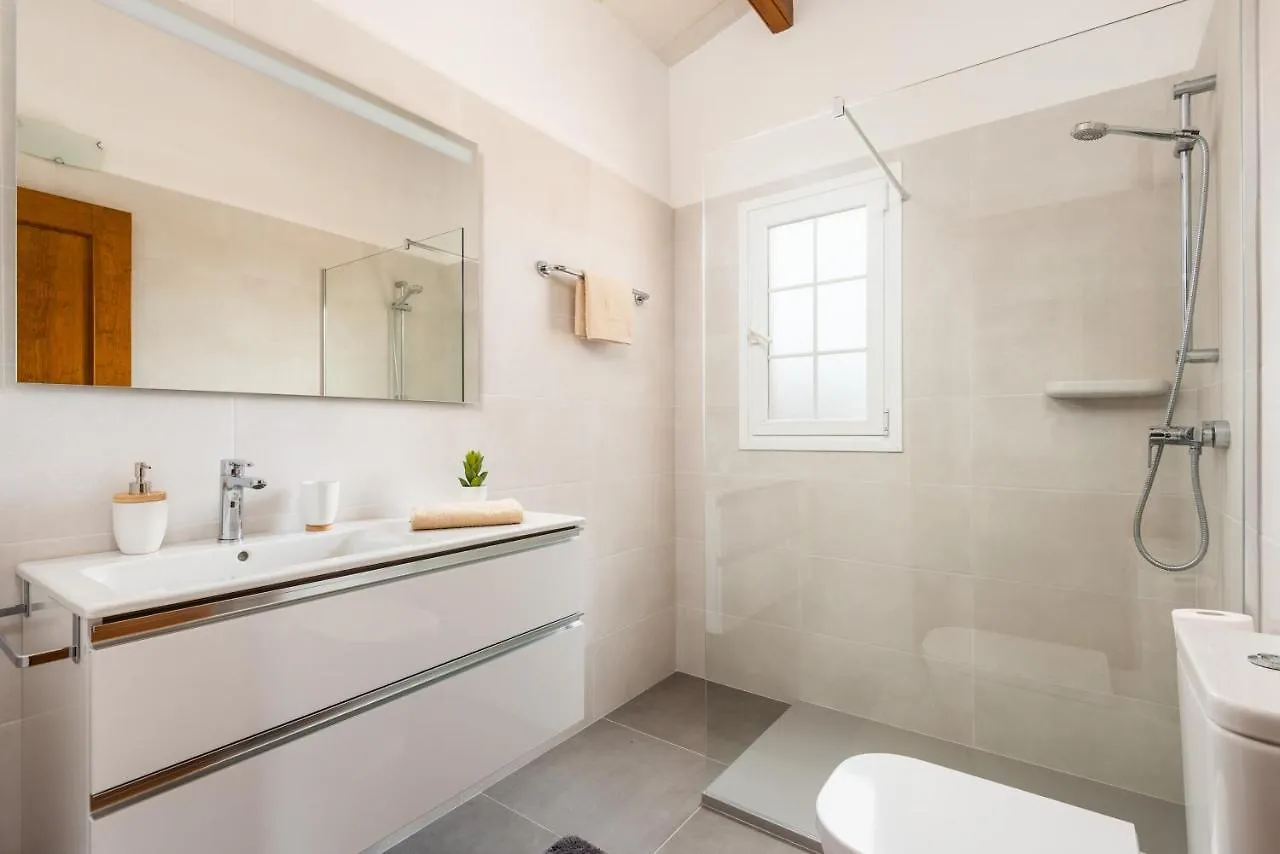 Itsasalde 3 Bedroom Villa, Cala'N Blanes Cala'N Blanes  Spain